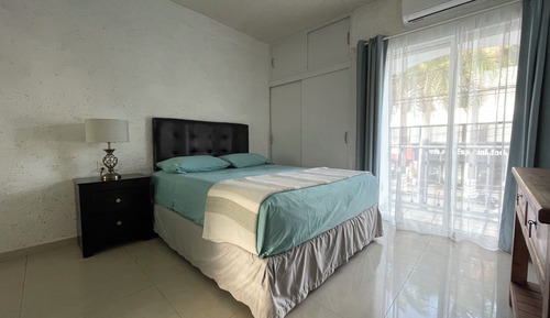 Family Suite, 1 Queen Bed with Sofa bed, Non Smoking, Private Bathroom