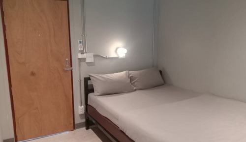 Private Room Shared Bathroom