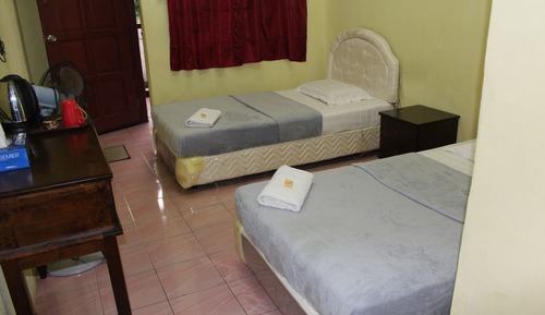 Twin Single Room