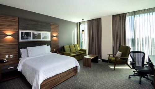 Room, 1 Queen Bed, Accessible (Mobility & Hearing, Roll-in Shower)