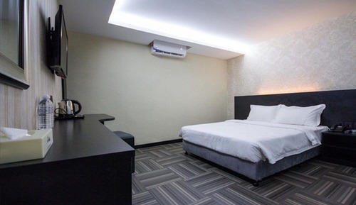Standard Double Room, 1 Queen Bed, No Windows
