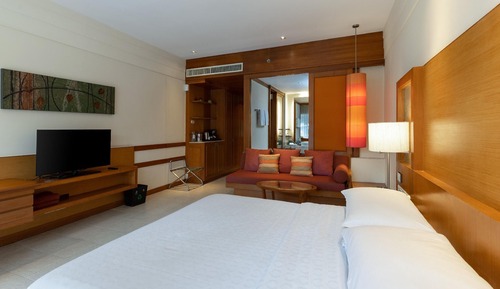 Room, 2 Double Beds, Balcony, Garden View (Balcony)