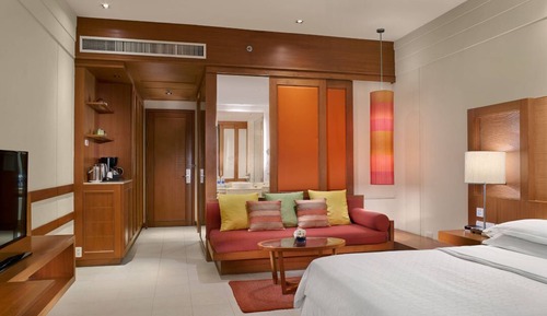 Room, 1 King Bed with Sofa bed, Balcony, Garden View (Balcony)