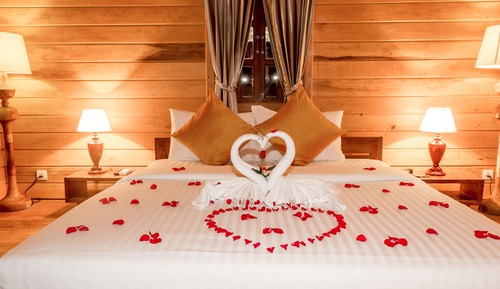 Honeymoon Bungalow, 1 King Bed, Balcony, Poolside