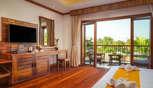 Deluxe Double -Modern style -Pool view with Private balcony