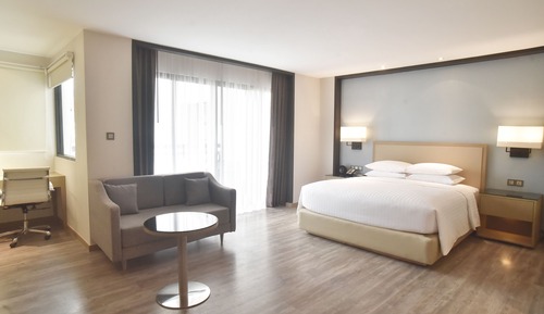 Executive Room, 1 King Bed, Balcony