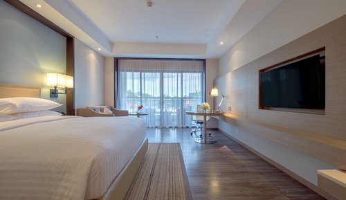 Deluxe Room, 1 King Bed