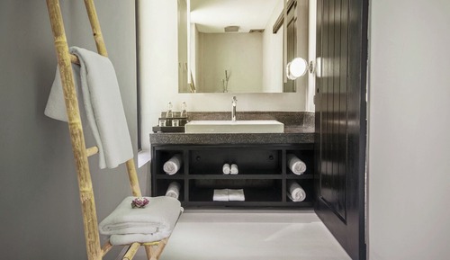 ANJALI Deluxe Pool Access Room