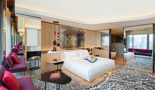 Suite, 1 King Bed, Balcony