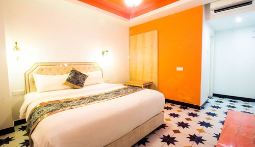 Economy Double Room, 1 Queen Bed