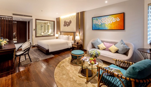 Premier Room, Valley View