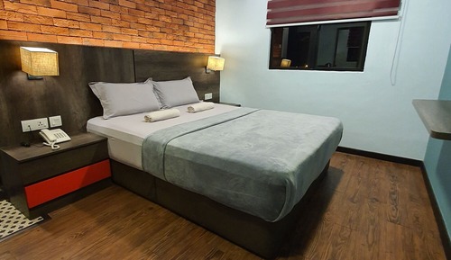 Double Room, 1 Queen Bed