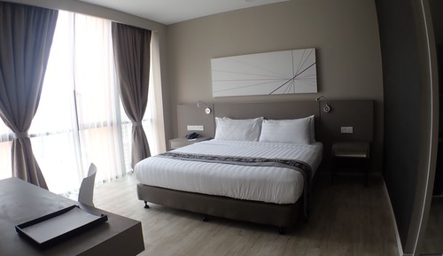 Superior King Room 
