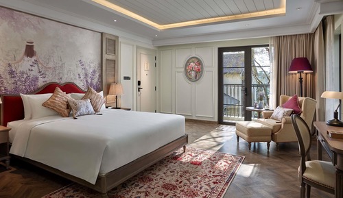 Executive Room, 1 King Bed (Executive Pass)