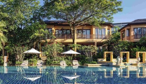 Junior Suite, 2 Twin Beds, Pool View