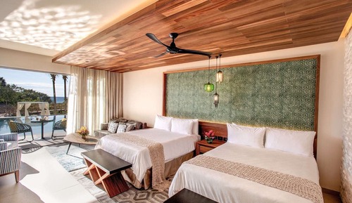Swim Out Queen Suite