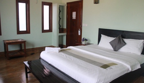 Pool View Room