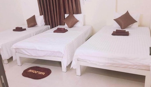 City Triple Room