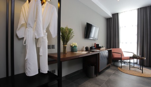 Standard Room, 1 King Bed