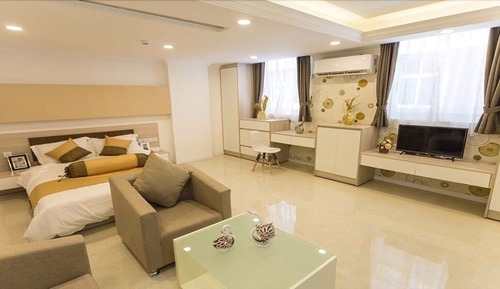 Studio Apartment 