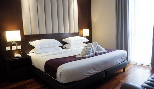 Executive Suite, 1 King Bed, City View