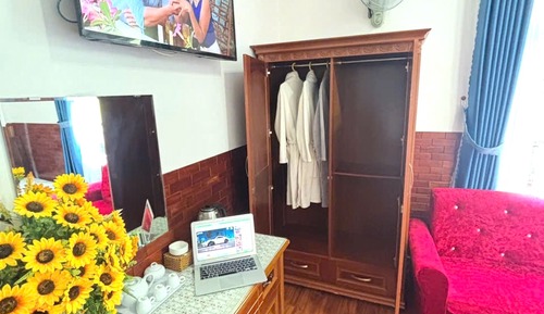 City Triple Room