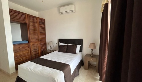 Comfort Apartment, Hill View