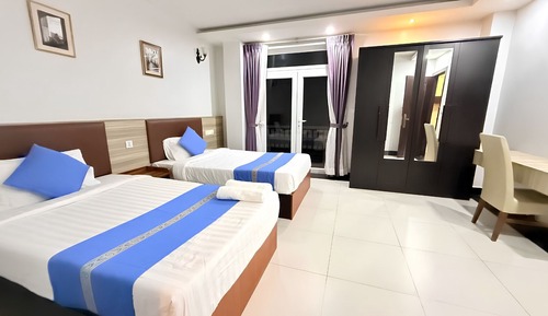 Superior Twin Room, Balcony, City View
