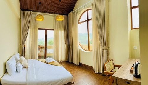 Panoramic Double Room, 1 King Bed, Balcony, Ocean View