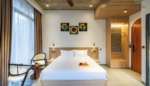 Deluxe Room, Hill View