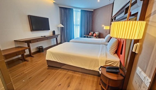 Junior Studio, 2 Twin Beds, Pool Access, Beach View