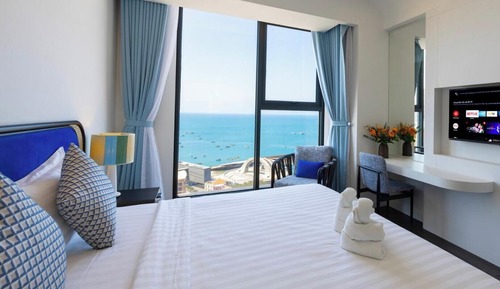 Deluxe Apartment, 3 Bedrooms, Balcony, Beach View