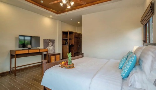 Room, 1 King Bed, Pool View