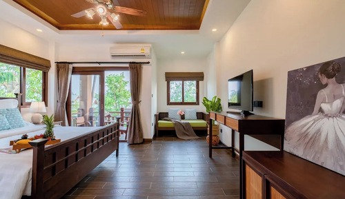 Room, 1 King Bed, Balcony