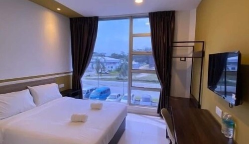 Superior Double Room With Windows, 1 Queen Bed, Non Smoking, Private Bathroom