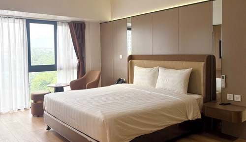 Superior Suite, City View