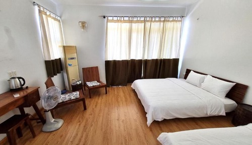 Junior Double Room, Partial Ocean View