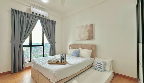 Comfort Apartment, 3 Bedrooms, Balcony, City View