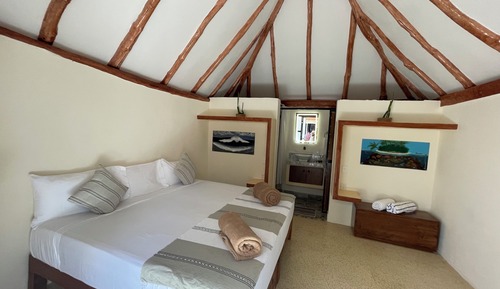 Comfort Room, Patio