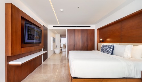 Penthouse, 2 Bedrooms (+ den)