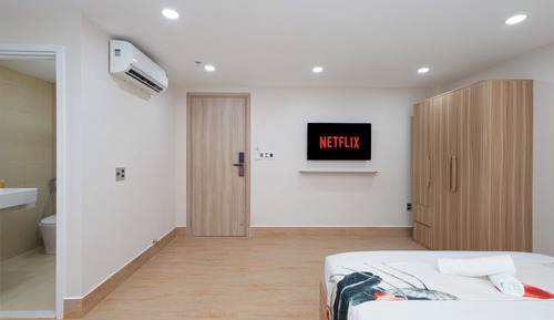 Deluxe Studio