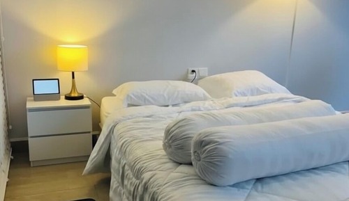 Comfort Condo, City View