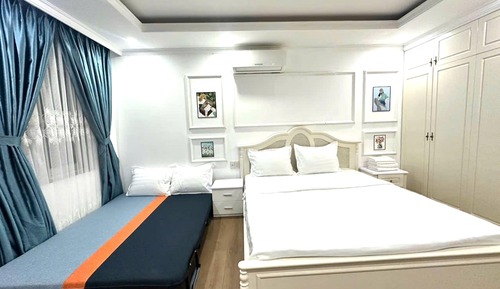 Deluxe Apartment, 1 King Bed, Balcony, City View