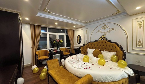 Suite, Balcony, City View