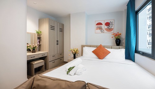 Deluxe Studio Suite, 1 Queen Bed