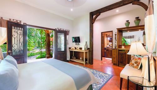 Deluxe Room, 1 King Bed, Ensuite, Garden View