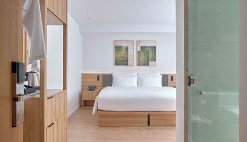 Premium Room, Window, Alley View