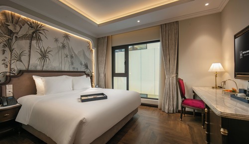 Premier Room Open Window