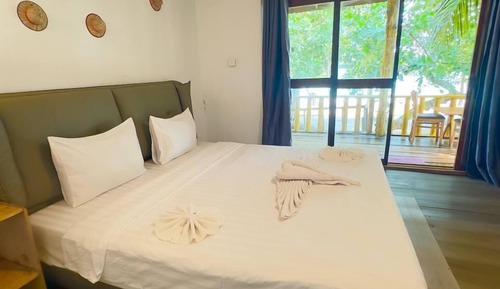 Basic Bungalow, Balcony, Sea View