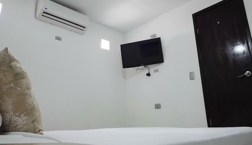 Queen Bed Suite
